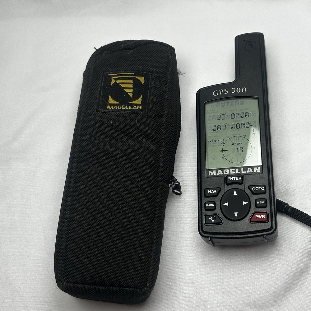 Magellan GPS 300 Personal Navigator GPS Handheld Satellite Vintage W/ Bag
